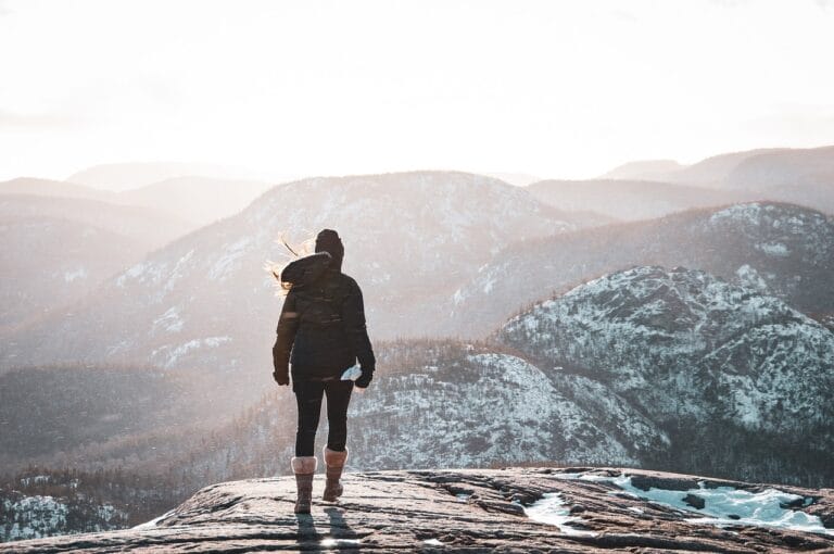 How to Travel Solo Without Being Lonely