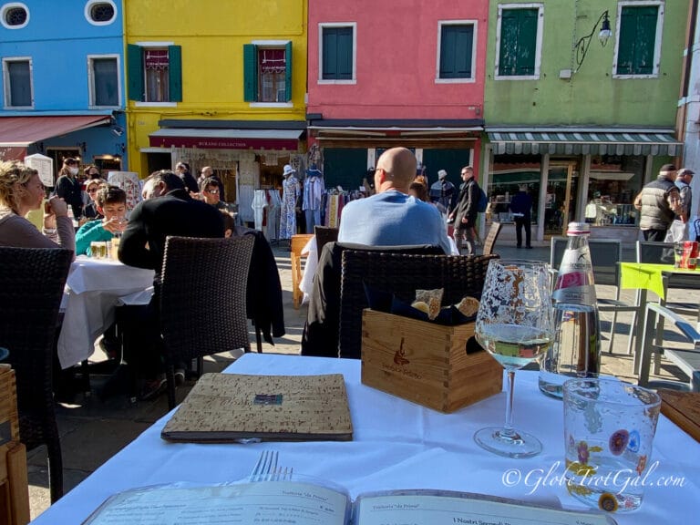 9 Solo Dining Tips: How To Dine Alone Confidently