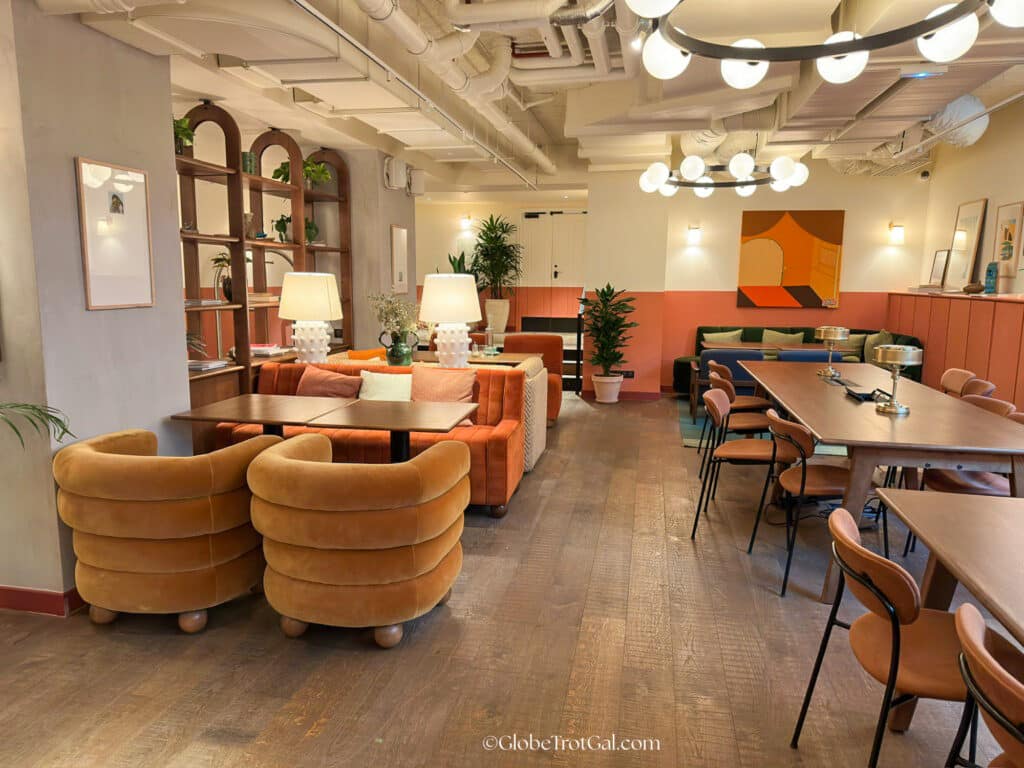 Coworking space at Le Jardin de Locke one of the best aparthotels in Paris